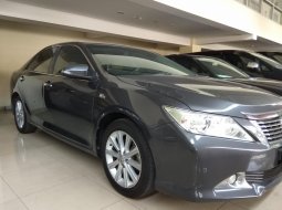 Toyota Camry V 2013 Dijual  2