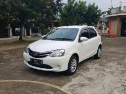 Toyota Etios 2015 terbaik 4