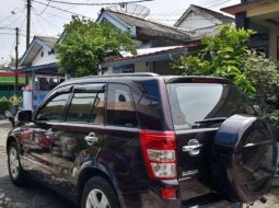 2009 Suzuki Grand Vitara dijual 2