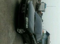 2000 Mazda 323 dijual 8