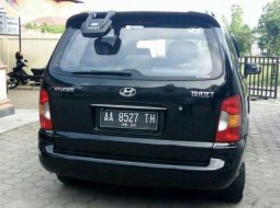 Hyundai Trajet GLS 2004 Hitam 5