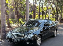 Mercedes-Benz 200E () 2006 kondisi terawat 6