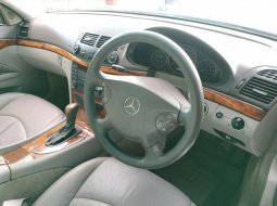 Jual Mobil Mercedes-Benz 280S 2.8 Manual 2006 4