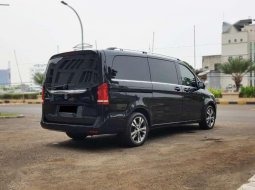 Mercedes-Benz V-Class (V 220) 2016 kondisi terawat 8