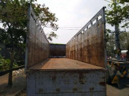 Mitsubishi Fuso Super Great 6D24 2013 Ungu 5