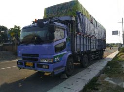 Mitsubishi Fuso Super Great 6D24 2013 Ungu 2