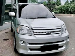 Toyota Noah 2005 dijual 1