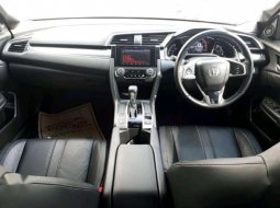 Honda Civic ES 2016 Putih 5