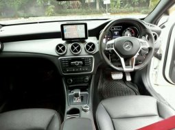 Mercedes-Benz GLA 2015 dijual 3