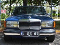 Mercedes-Benz 200 () 1985 kondisi terawat 5