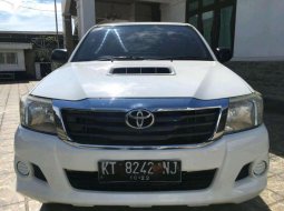 Jual Mobil Toyota Hilux E 2012 1