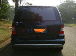 Mercedes-Benz M-Class 2001 terbaik 6