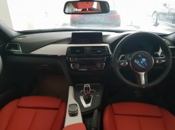 Jual BMW 3 Series 330i 2018 3