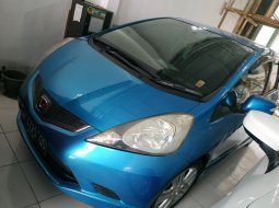 Jual Mobil Honda Jazz RS 2010 1