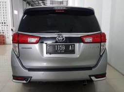 Jual Mobil Toyota Venturer 2017  3