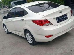 Hyundai Excel () 2013 kondisi terawat 6