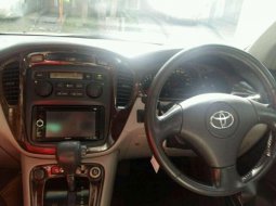 Toyota Kluger 2001 dijual 3