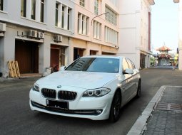 Jual Mobil BMW 5 Series 520i 2012 2