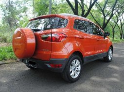 Ford EcoSport Titanium 2014 Orange 3