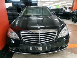 Jual Mobil Mercedes-Benz S-Class 300 SE 2010 1