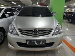 Jual Toyota Kijang Innova 2.0 V 2010 1