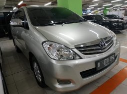 Jual Toyota Kijang Innova 2.0 V 2010 2