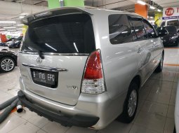 Jual Toyota Kijang Innova 2.0 V 2010 4