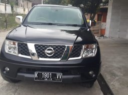 Jual Mobil Nissan Navara L4 2.5 Manual 2010  1