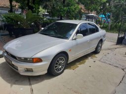 1998 Mitsubishi Galant dijual 7