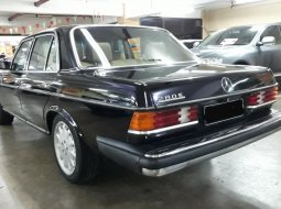 Jual Mobil Mercedes-Benz E-Class 280 E 1990 5