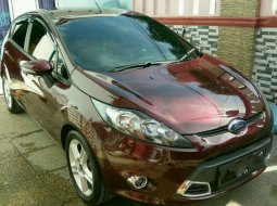 Ford Fiesta Style 2012 Ungu 5