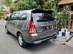 Toyota Kijang Innova (G) 2008 kondisi terawat 3