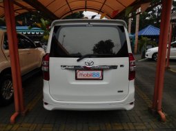 Jual Toyota NAV1 V 2013 2