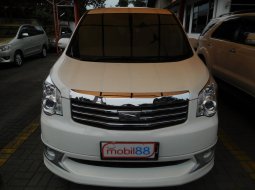 Jual Toyota NAV1 V 2013 1