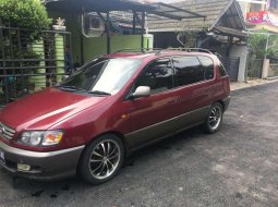 2000 Toyota Picnic dijual 3