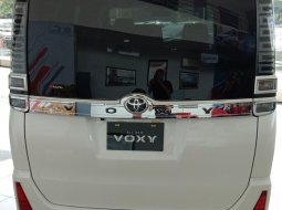 Jual Mobil Toyota Voxy 2018 1