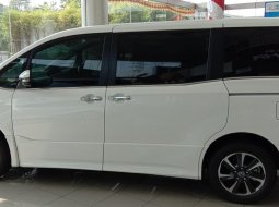 Jual Mobil Toyota Voxy 2018 3