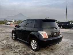 2003 Toyota IST dijual 3