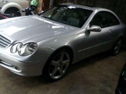 Mercedes-Benz CLK 2005 dijual 4