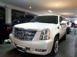 Cadillac Escalade () 2011 kondisi terawat 6