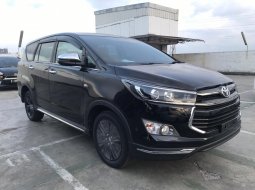 Jual Mobil Toyota Venturer 2019 6