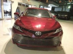 2019 Toyota Camry dijual 4