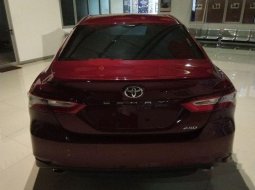 2019 Toyota Camry dijual 3