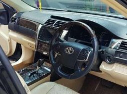 Toyota Camry 2015 dijual 5