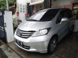 Honda Freed 1.5 2009 harga murah 5