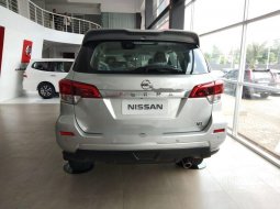 Nissan Terra  2018 Silver 2