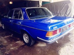 1985 Mercedes-Benz 200 dijual 1