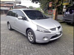 Jual Mobil Mitsubishi Grandis 2.4 Automatic 2005 1