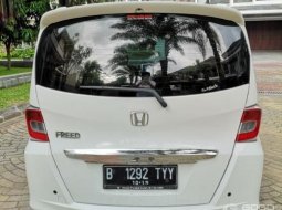 Jual mobil Honda Freed PSD 2014 MPV 3