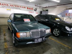 Jual Mobil Mercedes-Benz C-Class 190E 1985 2